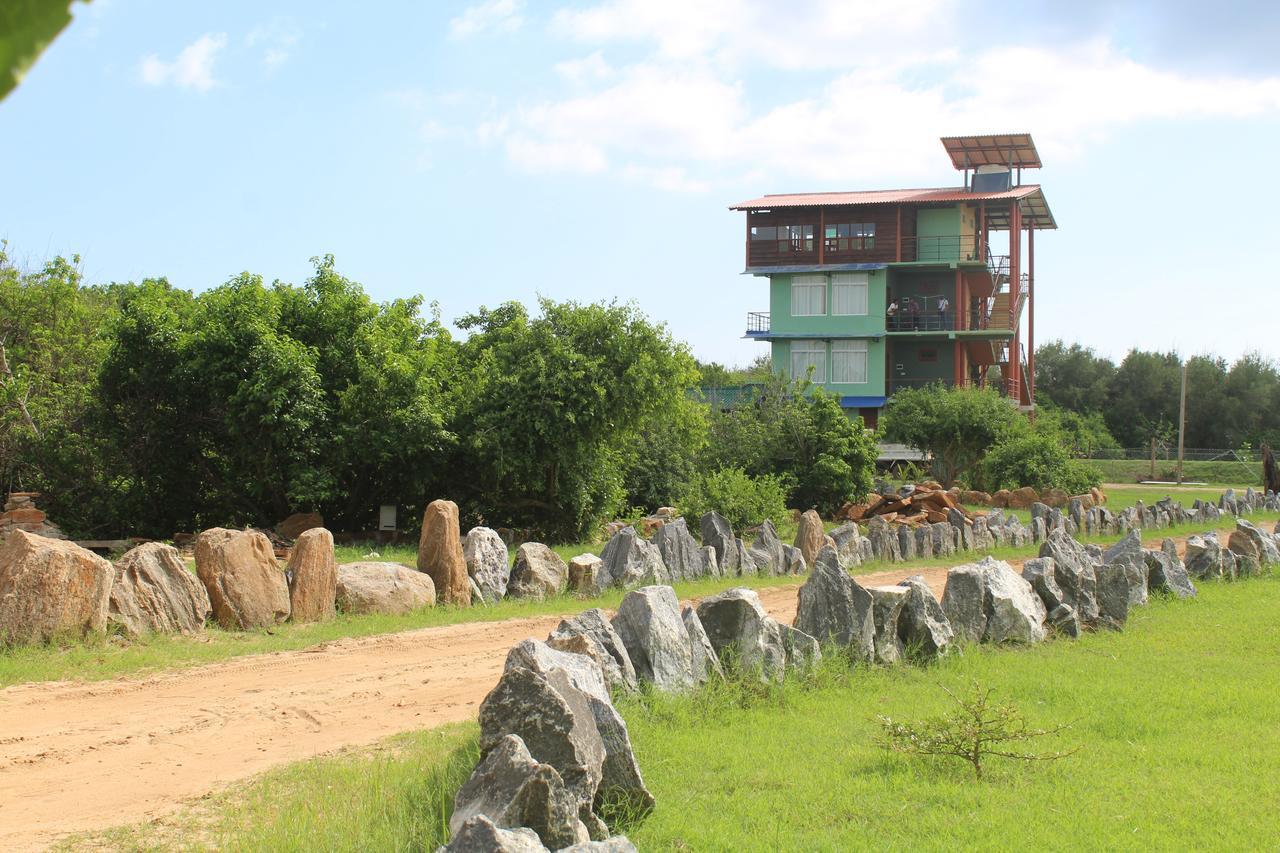 Yala Bay Resort Tissamaharama Exterior foto